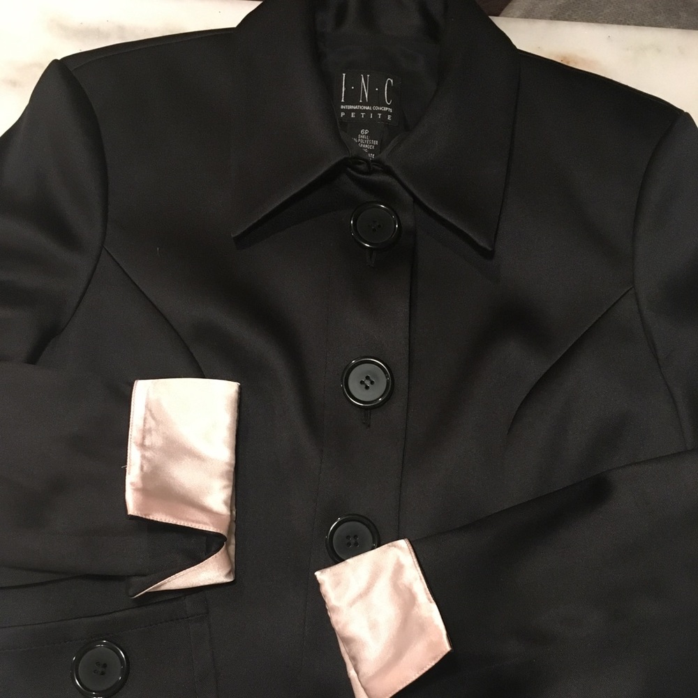 Chic & Sophisticated INC black Button Jacket